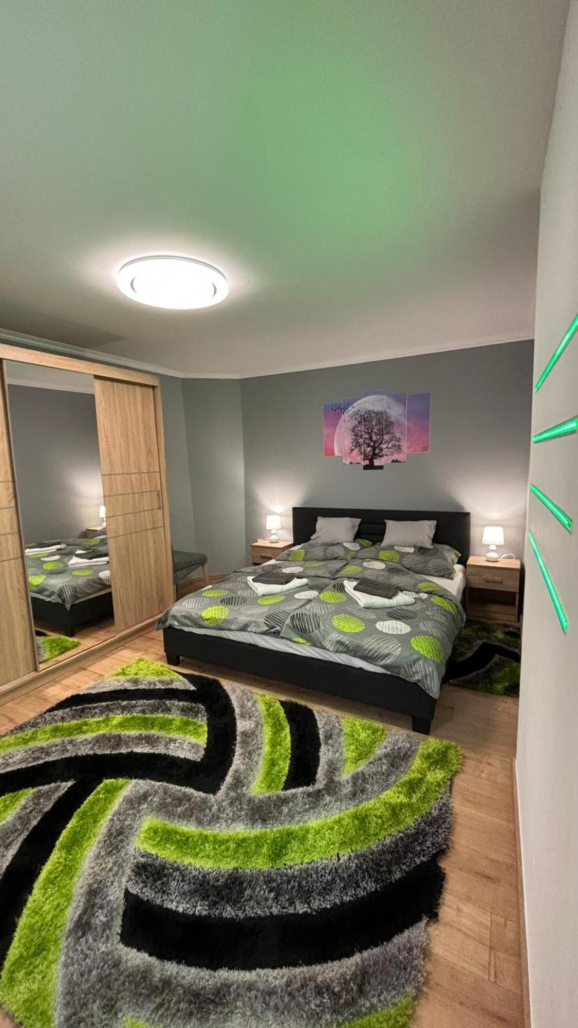Real Home Apartman 佩奇 外观 照片